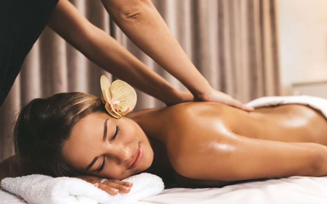 What is a Lomi Lomi Massage: Ultimate Guide to a Relaxing Hawaiian Massage