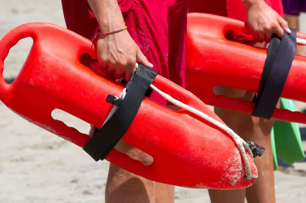 maui lifeguard family safety