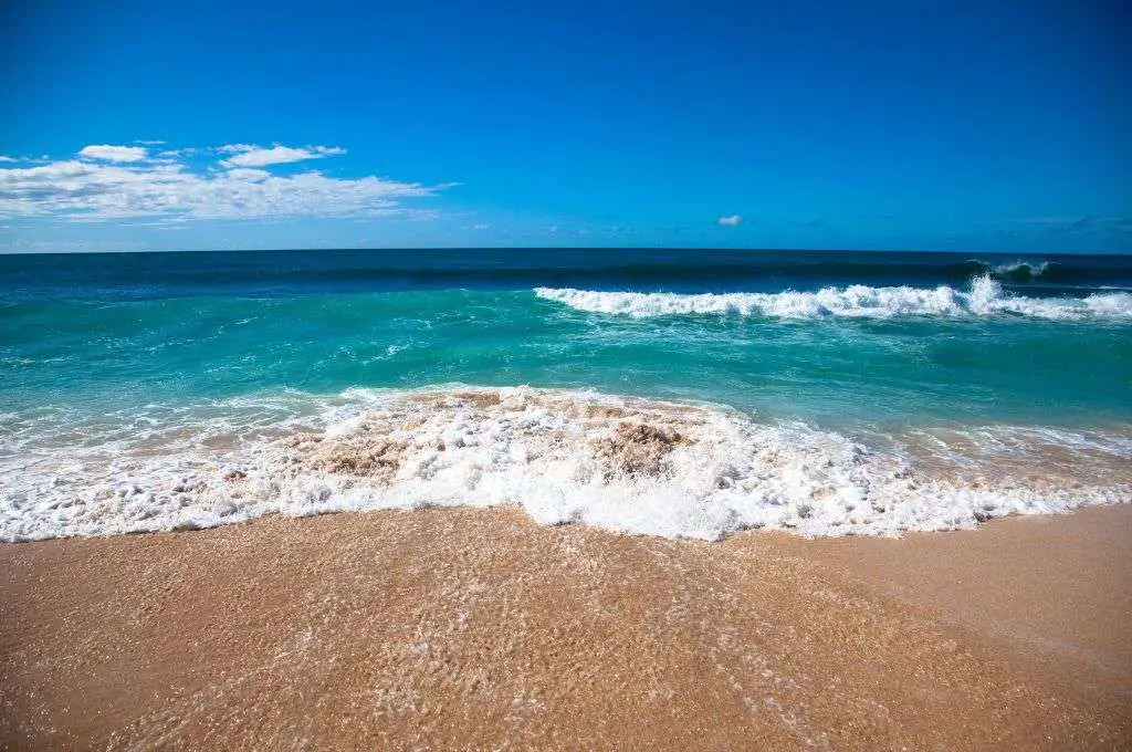 ocean temperature in hawaii during summer