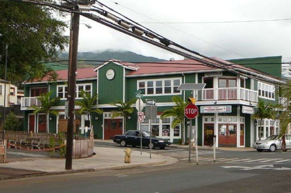 paia town road to hana