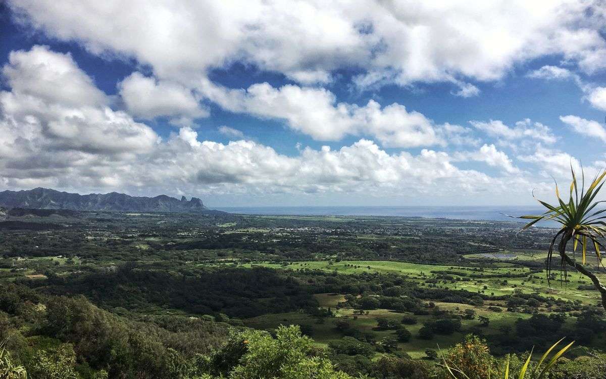 things to do in kauai sleeping giant hike