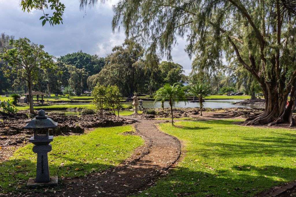 things to do in hilo Liliuokalani Gardens