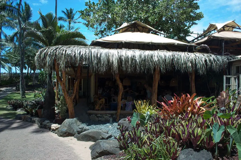 best restaurants in paia maui - mamas fish house