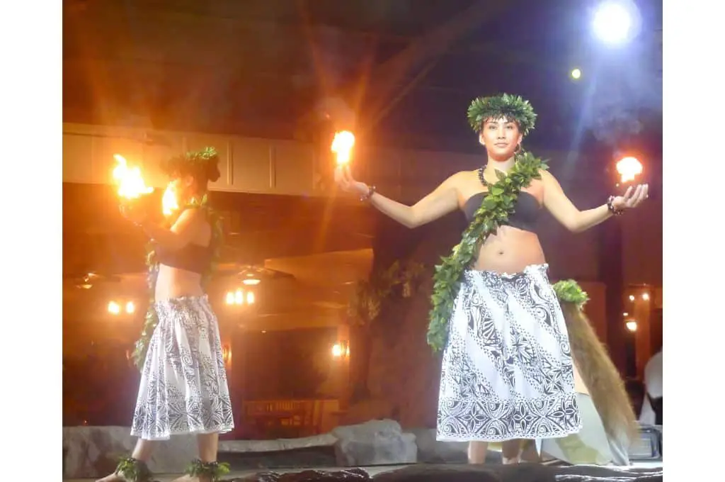 Performer at Luau Kalamaku on Kauai with fire