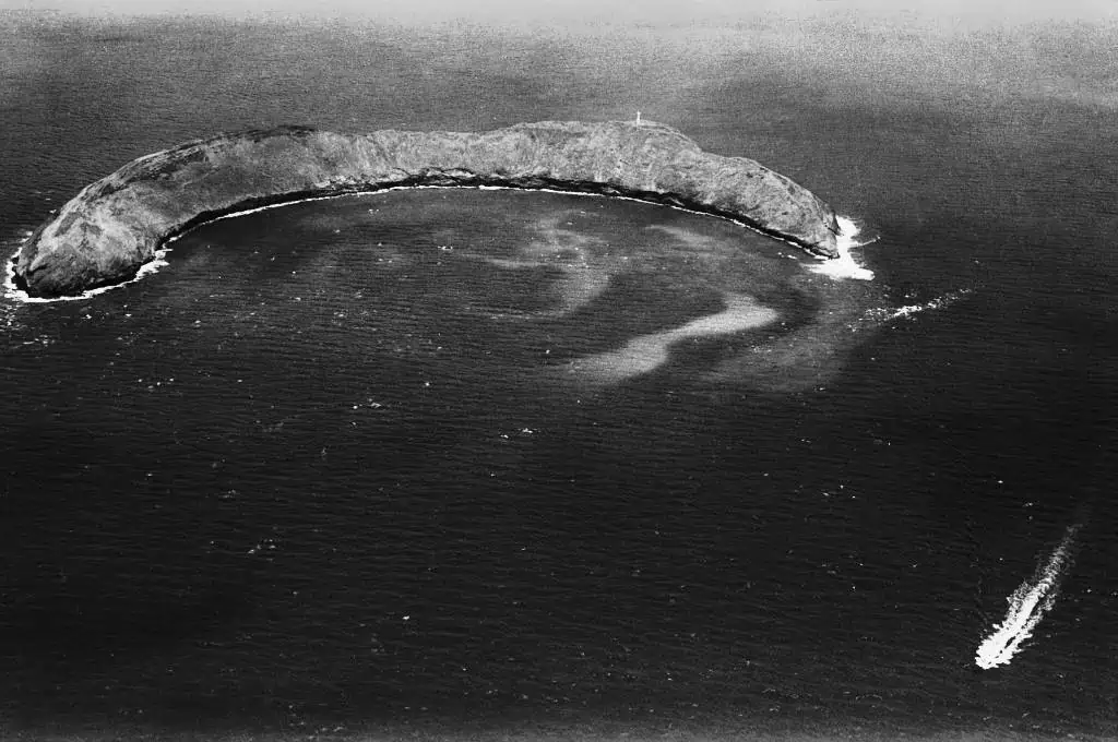 molokini crater from above - history of molokini crater
