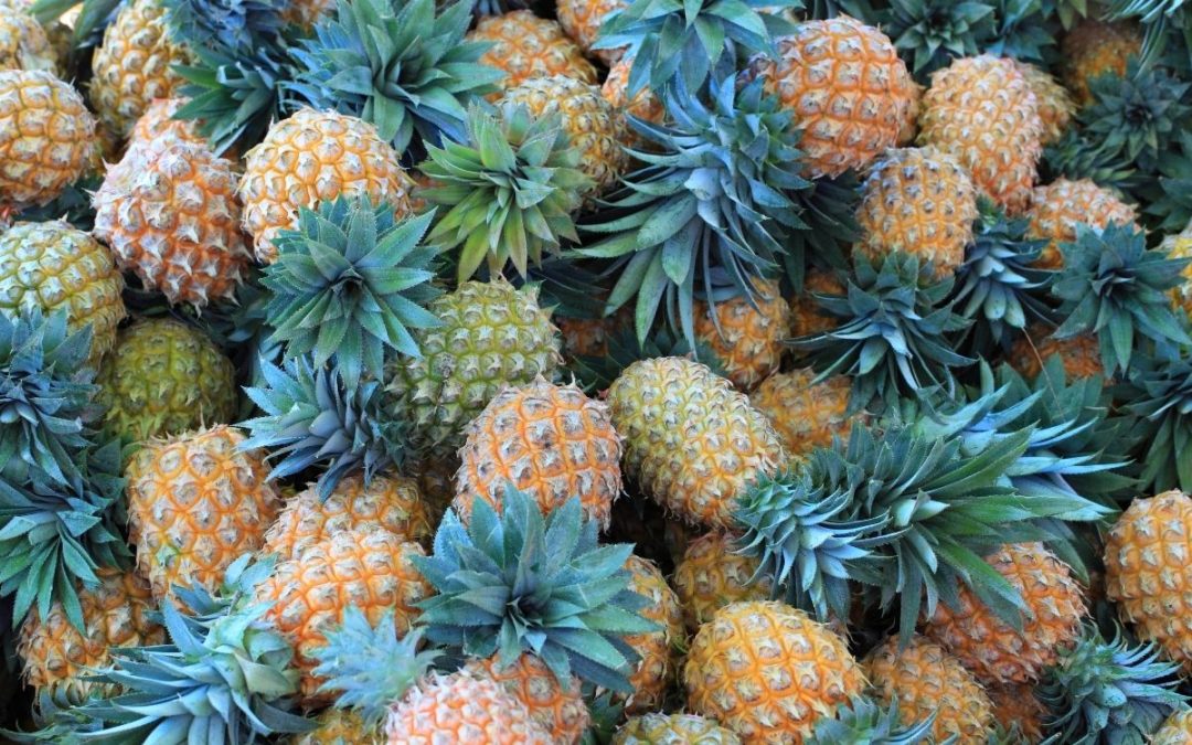 22 Hawaiian Fruits to Try in Hawaii and Where to Find Them