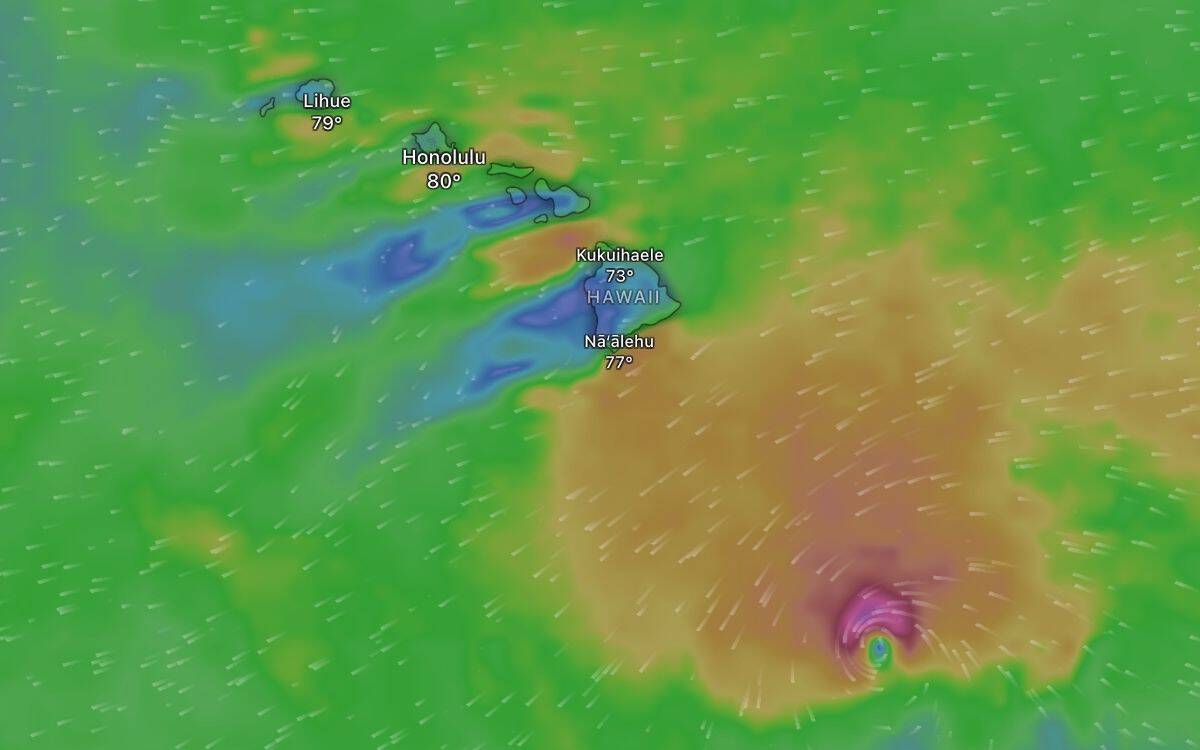 Tropical Storm Moke approaching Hawaii with the greatest flood risk on Hawaii Island