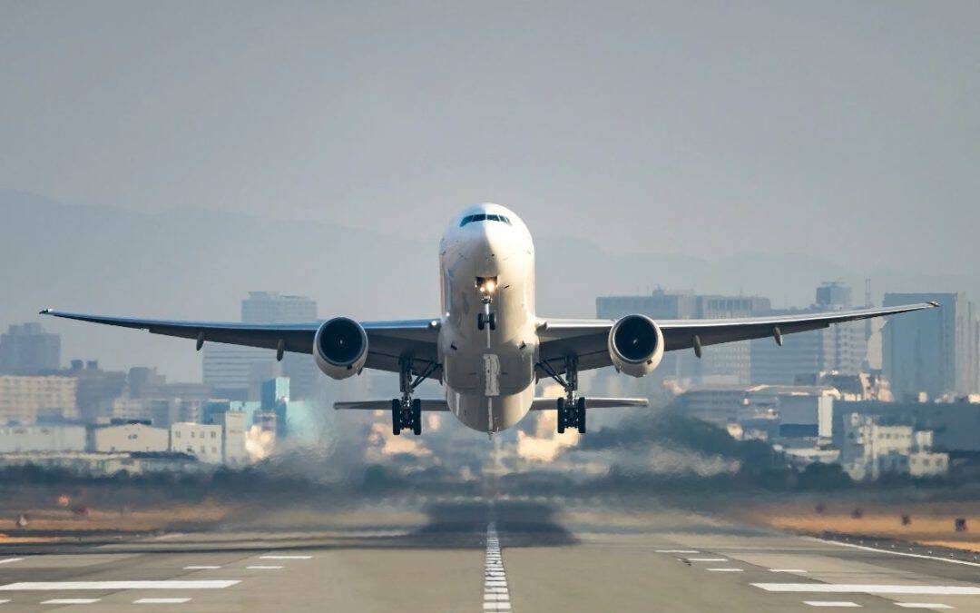 Hawaii Flight Turbulence Injures Four Crew. Is Turbulence Getting Worse?